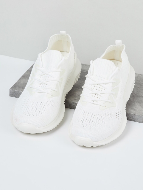 

max Women White PU Training or Gym Shoes