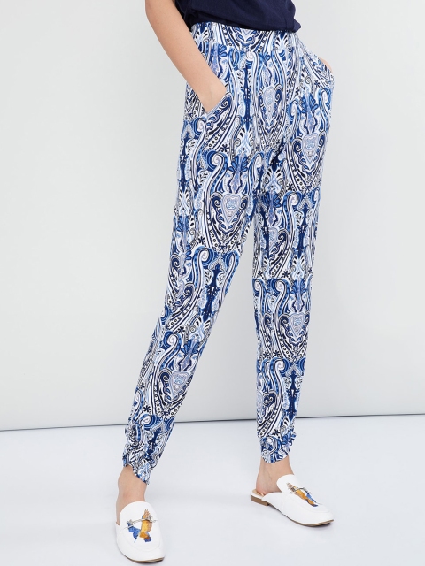 

max Women White & Blue Slim Fit Printed Regular Trousers