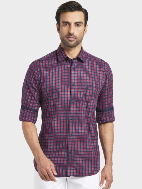 

ColorPlus Men Red & Navy Blue Regular Fit Checked Casual Shirt
