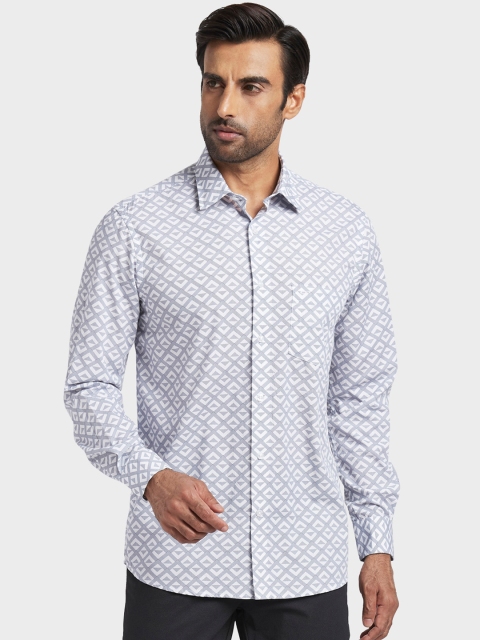 

ColorPlus Men White Regular Fit Printed Casual Shirt