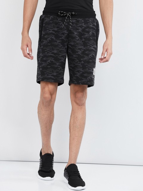 

max Men Black Printed Regular Shorts