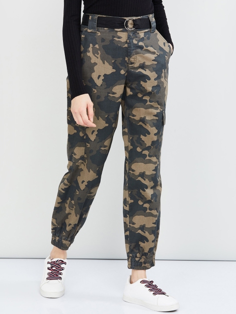 

max Women Green Regular Fit Printed Regular Trousers