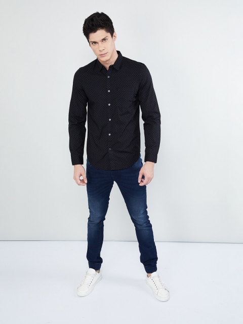 

max Men Black Regular Fit Solid Casual Shirt