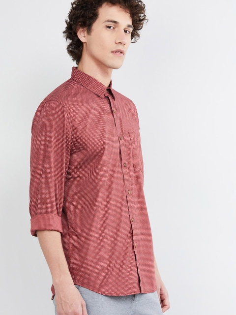 

max Men Red & White Regular Fit Solid Casual Shirt