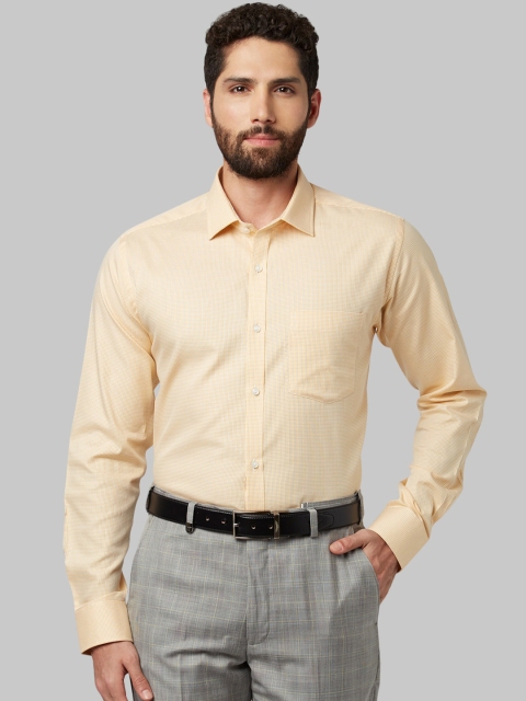 

Park Avenue Men Yellow Slim Fit Solid Formal Shirt