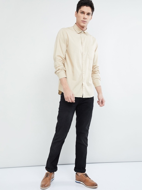 

max Men Beige Regular Fit Solid Casual Shirt