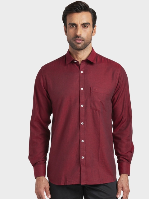 

ColorPlus Men Maroon Regular Fit Solid Casual Shirt