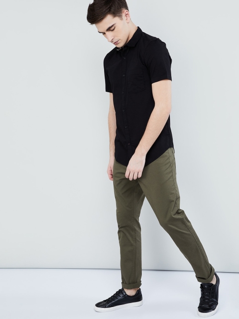 

max Men Black Regular Fit Solid Casual Shirt
