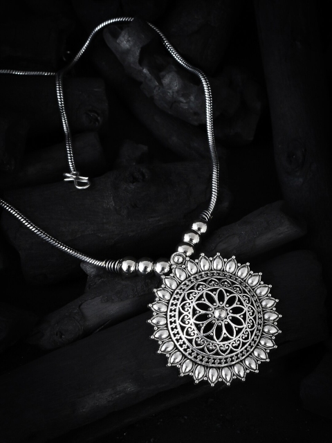

Silvermerc Designs Women Silver-Plated Oxidised Floral Chain