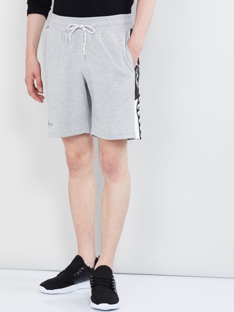 

max Men Grey Melange Solid Regular Shorts