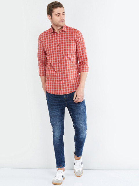 

max Men Rust Manhattan Regular Fit Checked Casual Shirt