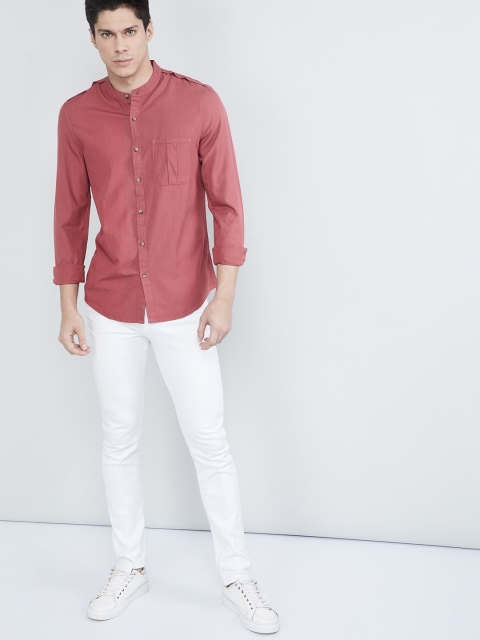 

max Men Red Regular Fit Solid Casual Shirt