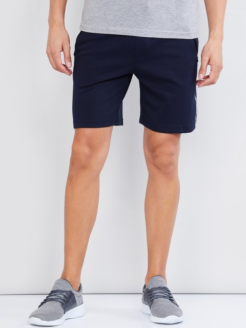 

max Men Navy Blue Solid Regular Fit Regular Shorts