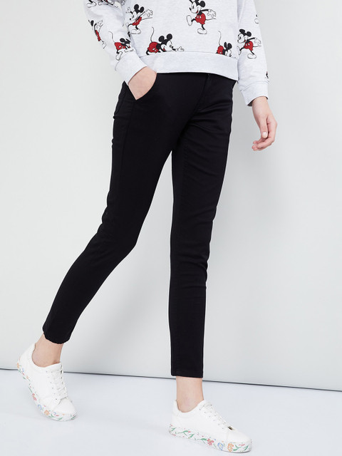 

max Women Black Skinny Fit Solid Regular Trousers