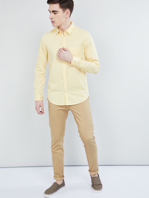 

max Men Yellow Regular Fit Solid Casual Shirt