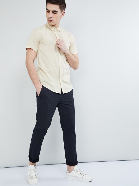 

max Men Beige Regular Fit Solid Casual Shirt