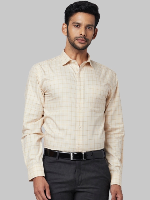 

Park Avenue Men Beige Regular Fit Checked Formal Shirt