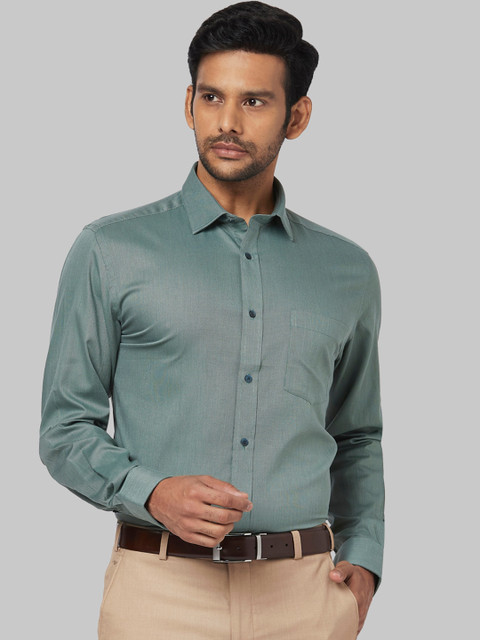 

Park Avenue Men Green Regular Fit Solid Formal Shirt