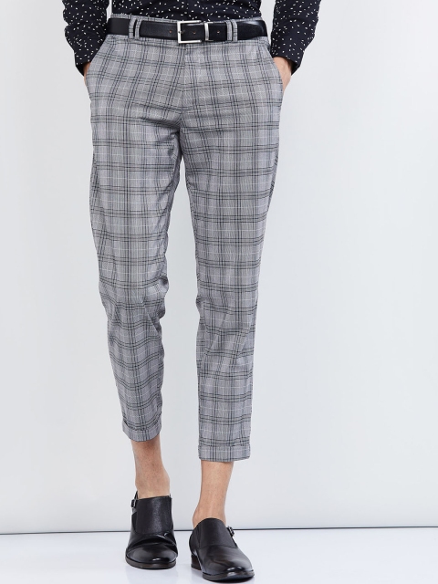 

max Men Grey Checked Regular Trousers