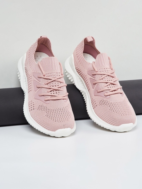 

max Women Pink Training or Gym Shoes