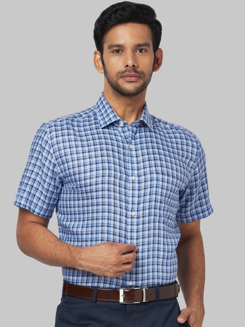 

Park Avenue Men Blue Regular Fit Checked Casual Shirt