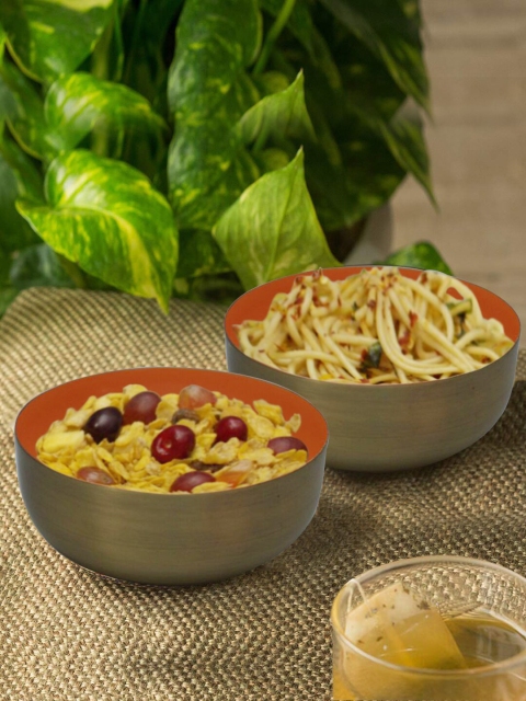 

nestroots 4 Pcs Orange & Gold-Toned Iron Bowls Set