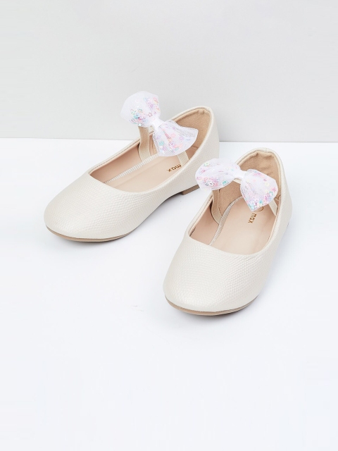 

max Girls Beige Solid PU Ballerinas