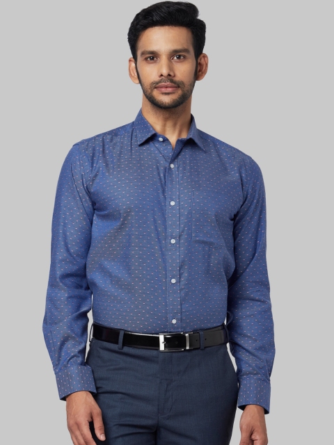

Park Avenue Men Blue & Red Regular Fit Printed Formal Shirt