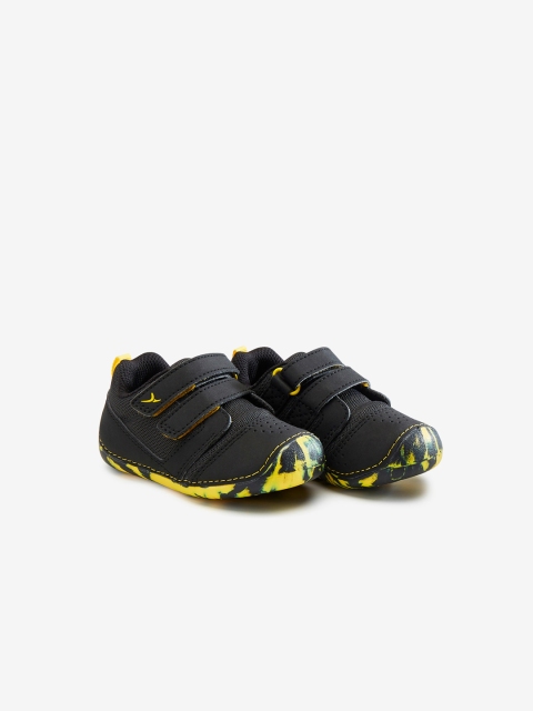 

Domyos By Decathlon Unisex Kids Black PU Running Shoes