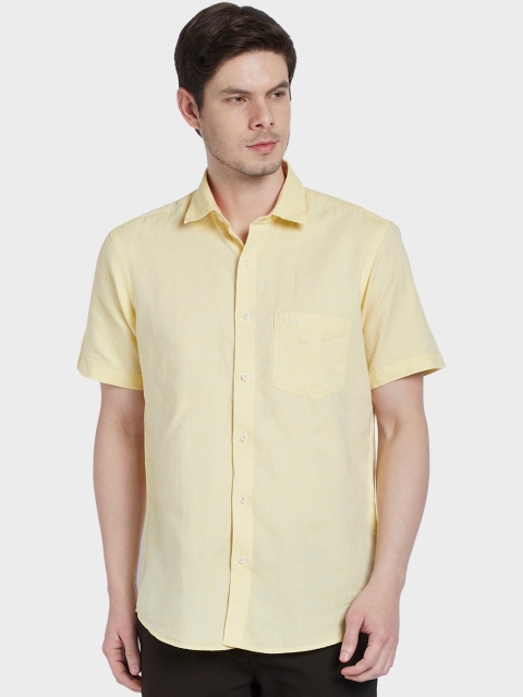 

ColorPlus Men Yellow Tailored Fit Solid Casual Shirt