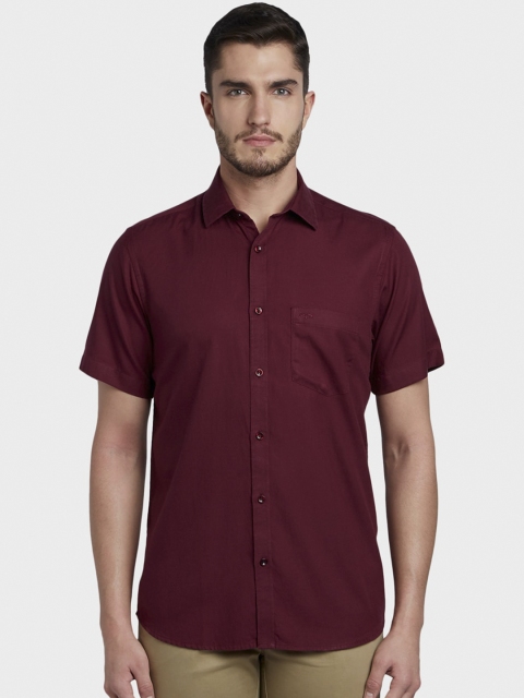 

ColorPlus Men Maroon Tailored Fit Solid Casual Shirt