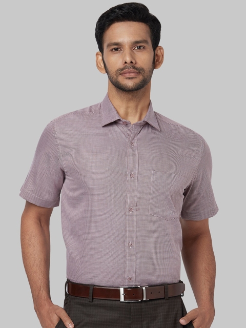 

Park Avenue Men Maroon Regular Fit Self Design Formal Shirt