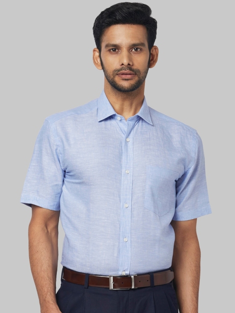 

Park Avenue Men Blue Regular Fit Solid Casual Shirt