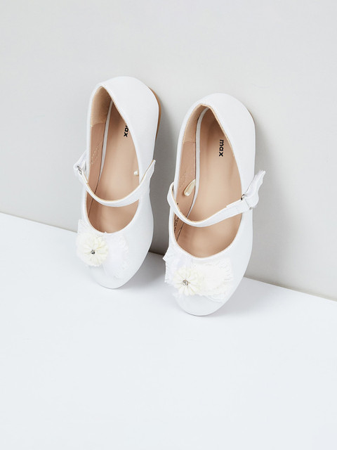 

max Girls Off-White Embellished PU Ballerinas