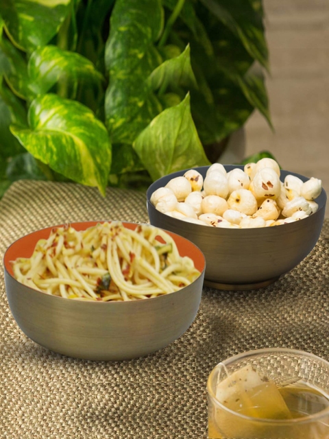 

nestroots Grey & Orange Set of 2 Solid Metallic Serving Bowl