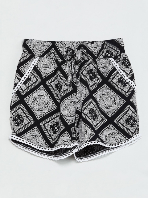 

max Girls Black Printed Regular Fit Regular Shorts