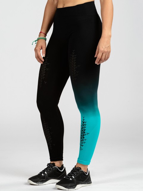 

Domyos By Decathlon Women Black & Blue Colourblocked Ankle Length Seamless Leggings