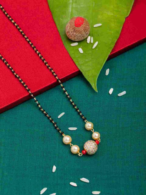 

Sia Art Jewellery Gold-Plated Off-White & Black Beaded Mangalsutra