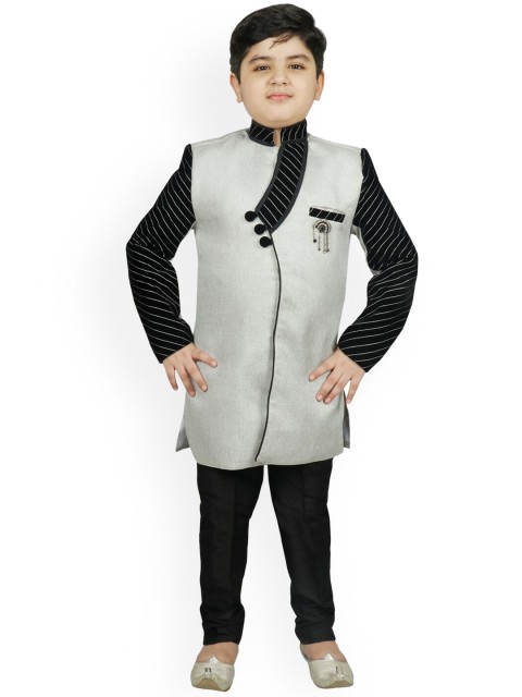 

SG YUVRAJ Boys Grey & Black Woven Design Sherwani Set