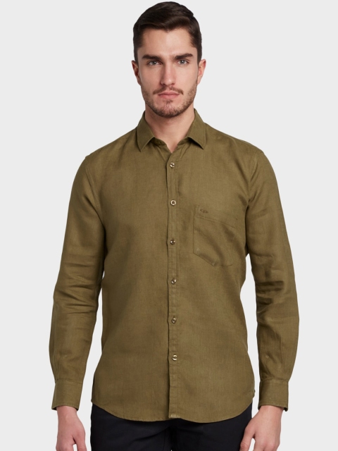 

ColorPlus Men Olive Green Tailored Fit Solid Casual Shirt