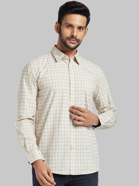 

Parx Men Beige Regular Fit Checked Casual Shirt