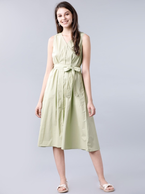 

Tokyo Talkies Women Green Solid Fit and Flare Dress