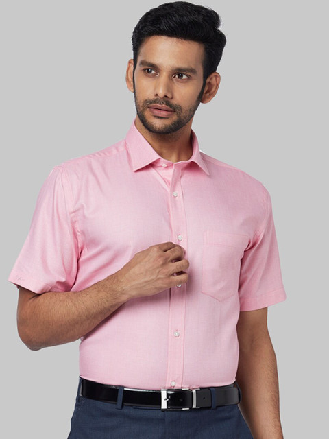 

Park Avenue Men Red Regular Fit Solid Formal Shirt