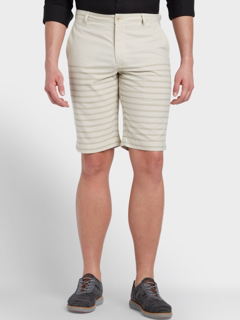 

ColorPlus Men Cream-Coloured Solid Regular Fit Regular Shorts