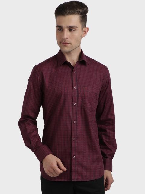 

ColorPlus Men Red & Navy Blue Regular Fit Printed Casual Shirt