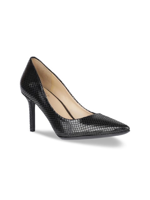 

Naturalizer Women Black Textured Leather Pumps