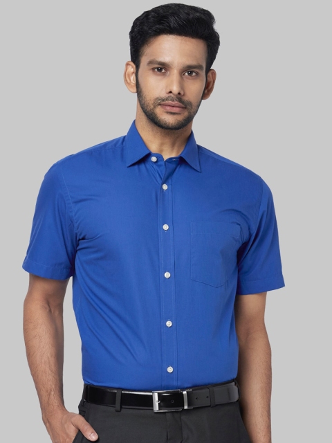 

Park Avenue Men Blue Regular Fit Solid Casual Shirt
