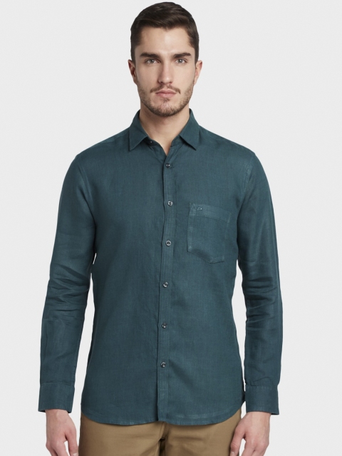 

ColorPlus Men Green Slim Fit Solid Casual Shirt