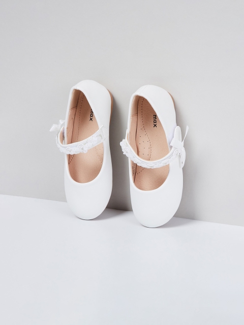 max Girls White Solid PU Mary Janes
