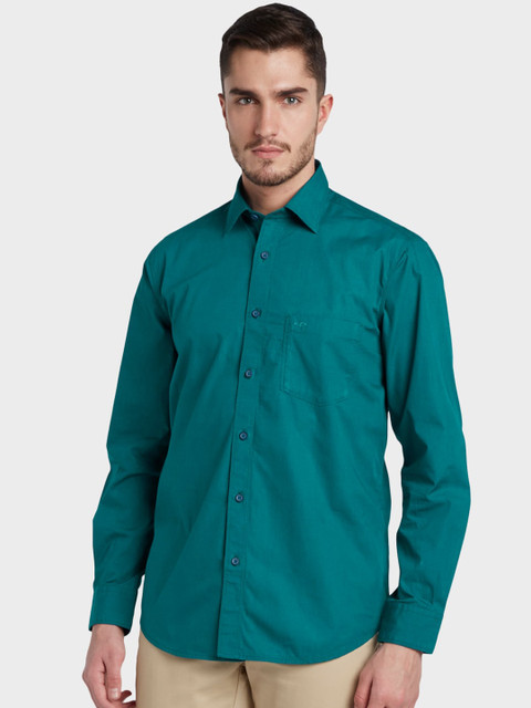 

ColorPlus Men Green Tailored Fit Solid Casual Shirt